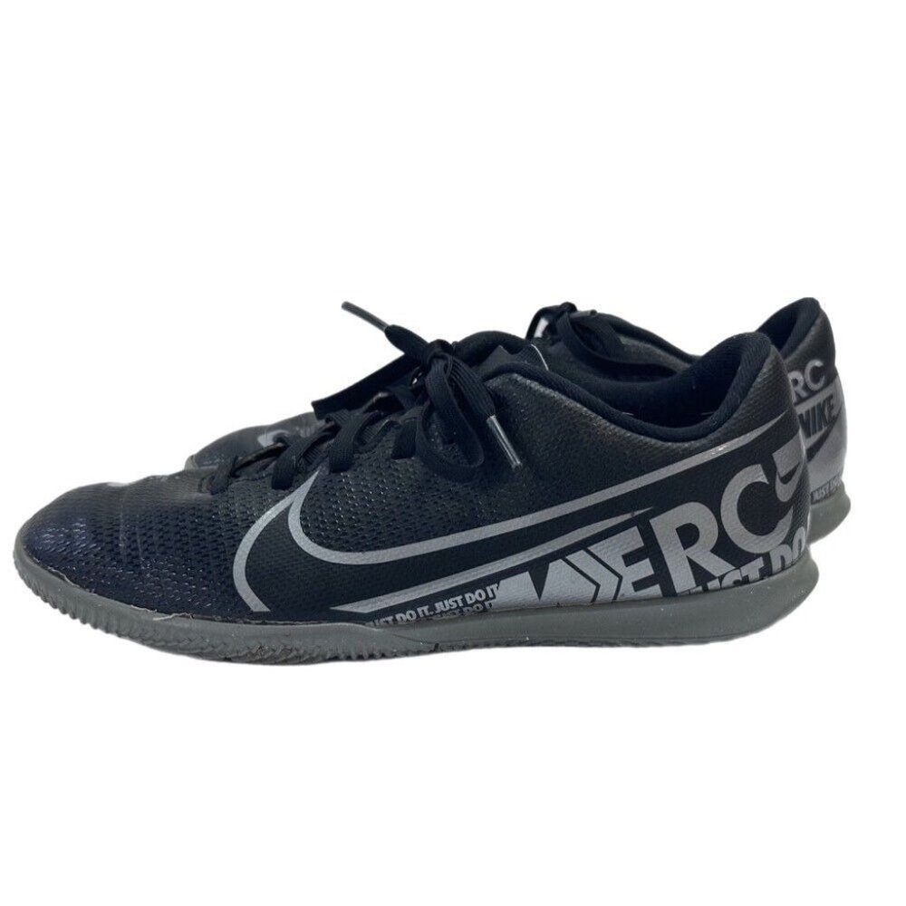 Nike Vapor-13 Club Indoor Soccer Turf Shoes Sneakers SIZE 5 AT7997-001